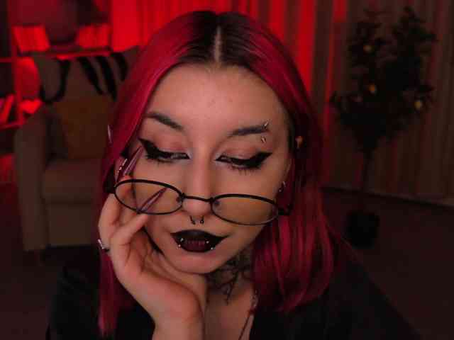 MistressMarcelline webcam