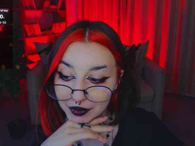 MistressMarcelline webcam