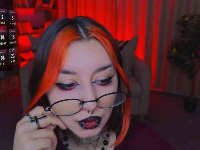 MistressMarcelline webcam