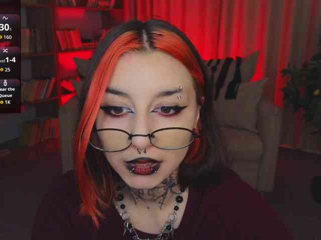 MistressMarcelline webcam