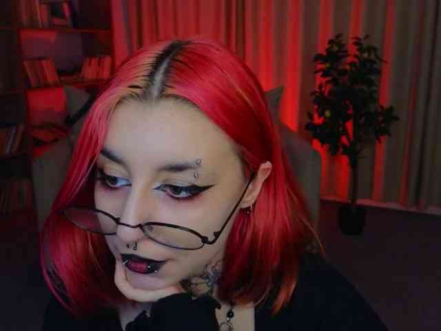 MistressMarcelline webcam