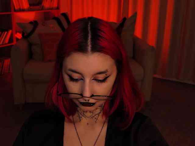 MistressMarcelline webcam