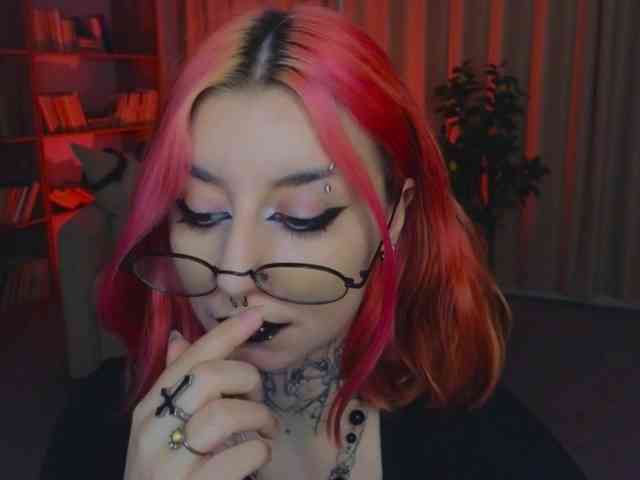 MistressMarcelline webcam