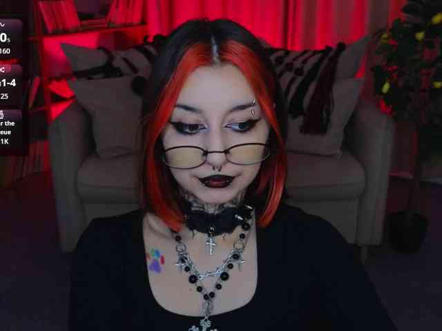 MistressMarcelline webcam