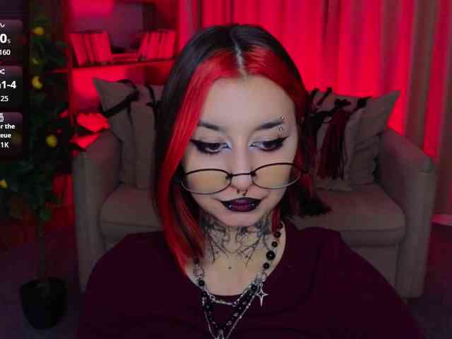 MistressMarcelline webcam