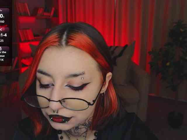 MistressMarcelline webcam