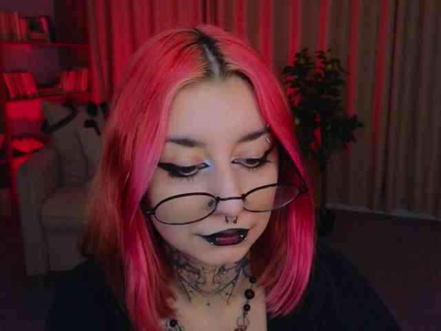MistressMarcelline webcam