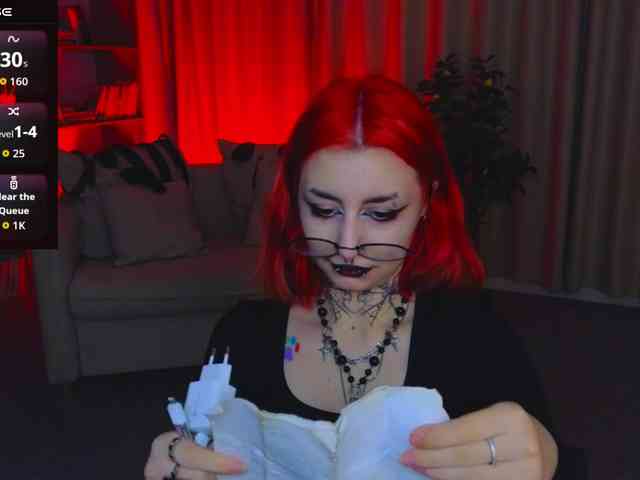 MistressMarcelline webcam