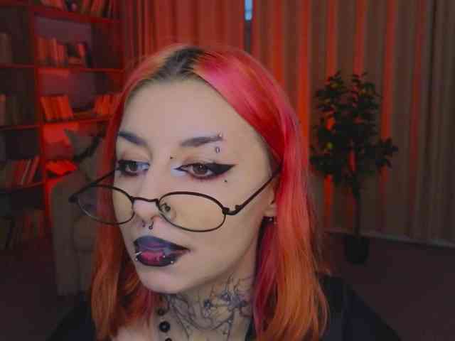 Mistressmarcelline's cam show statistics and live stream