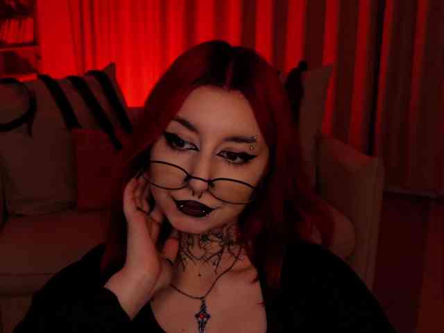 MistressMarcelline webcam
