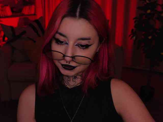 MistressMarcelline webcam