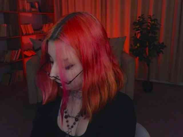 MistressMarcelline webcam