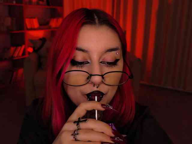 MistressMarcelline webcam