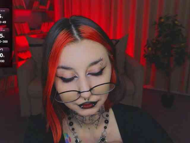 MistressMarcelline webcam