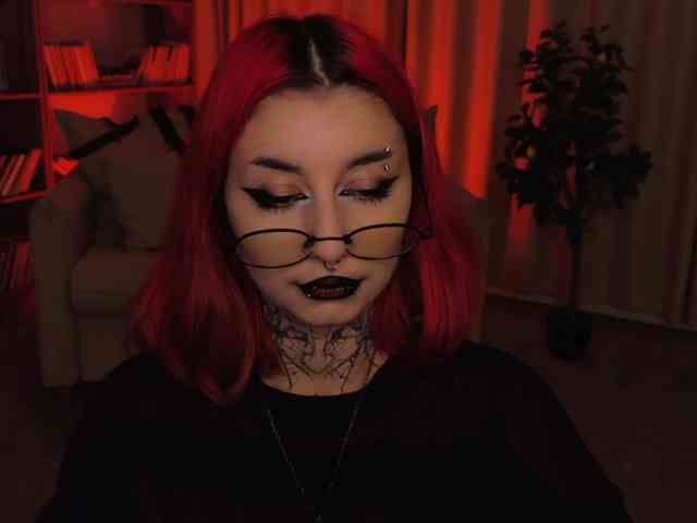 MistressMarcelline webcam