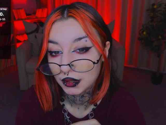 MistressMarcelline webcam