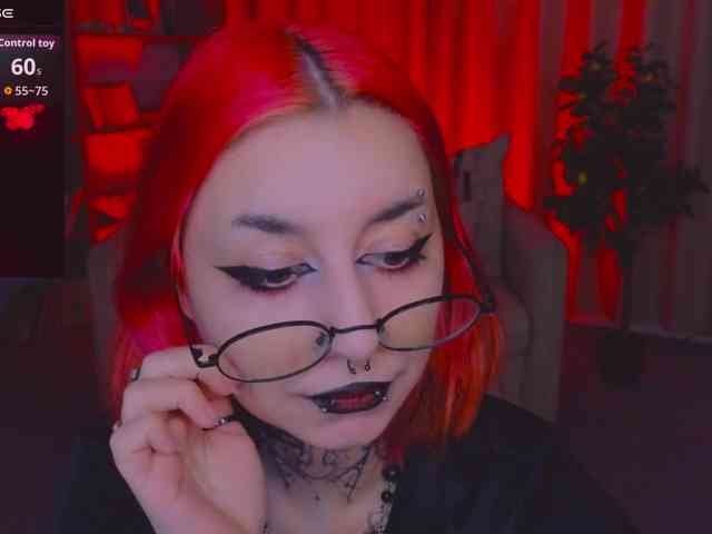 MistressMarcelline webcam