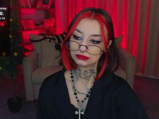MistressMarcelline webcam