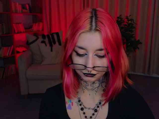 MistressMarcelline webcam