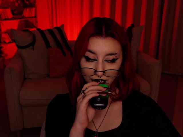 MistressMarcelline webcam