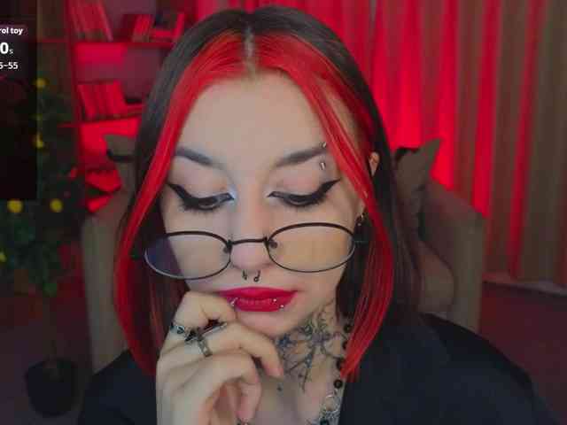 MistressMarcelline webcam