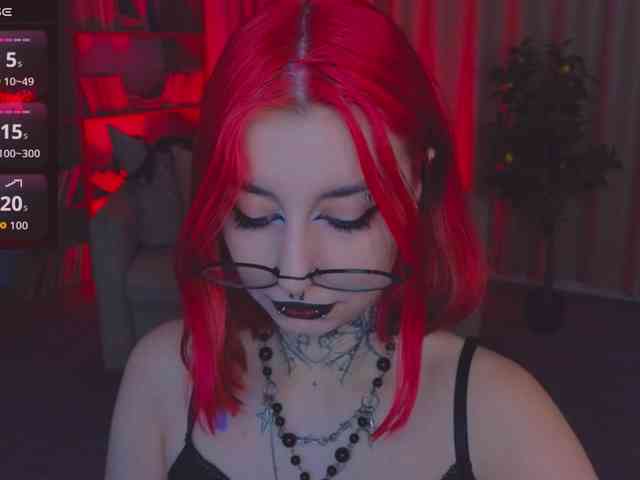 MistressMarcelline webcam