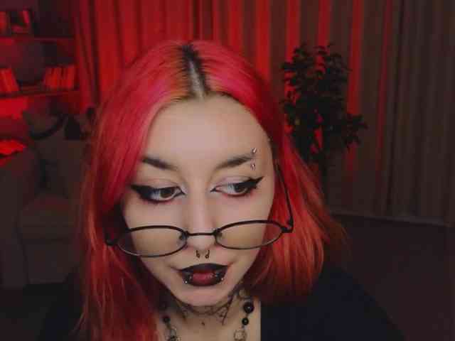 MistressMarcelline webcam