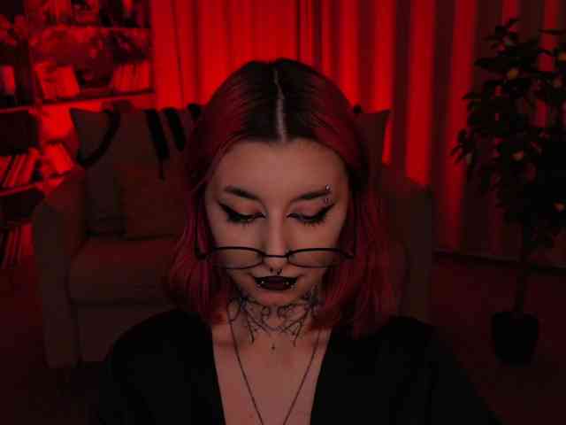 MistressMarcelline webcam