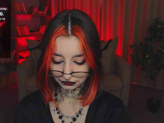 MistressMarcelline webcam