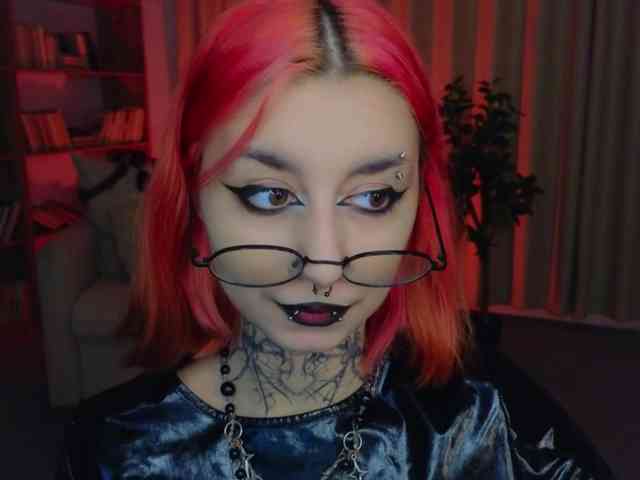MistressMarcelline webcam