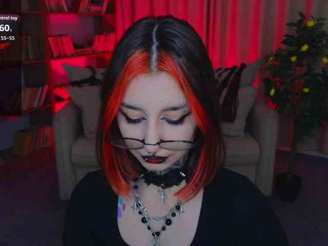 MistressMarcelline webcam