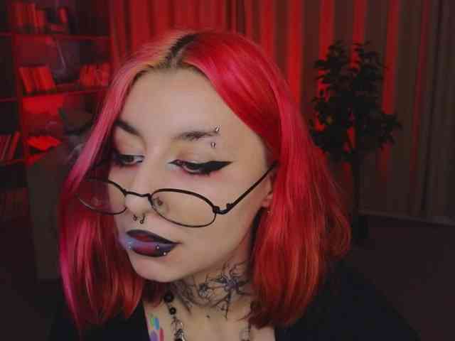 MistressMarcelline webcam