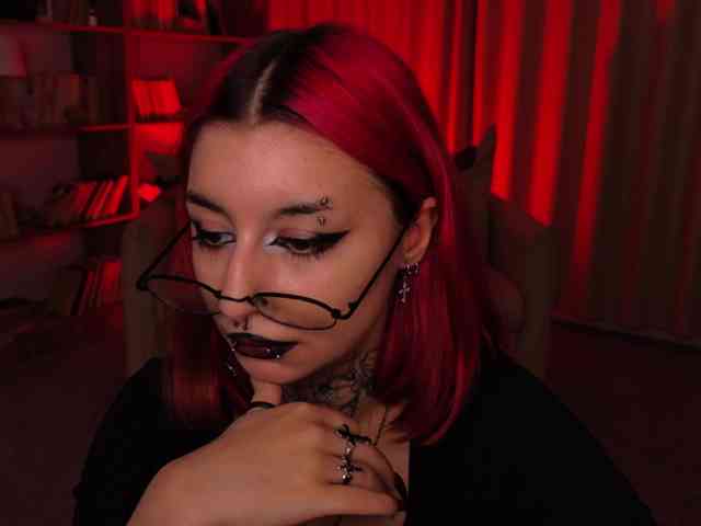 MistressMarcelline webcam