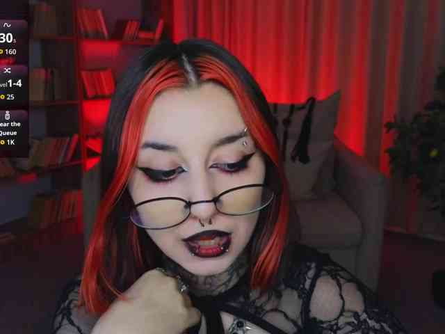 MistressMarcelline webcam
