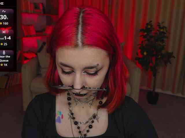 MistressMarcelline webcam
