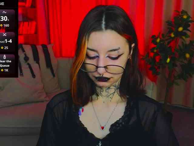 MistressMarcelline webcam