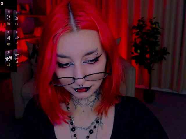 MistressMarcelline webcam
