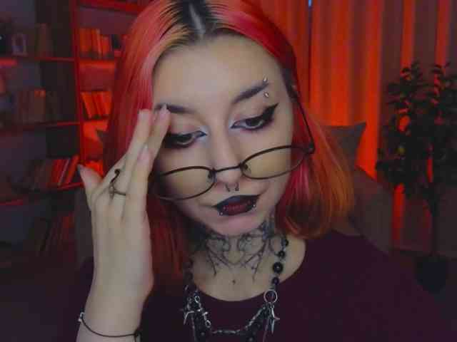 MistressMarcelline webcam