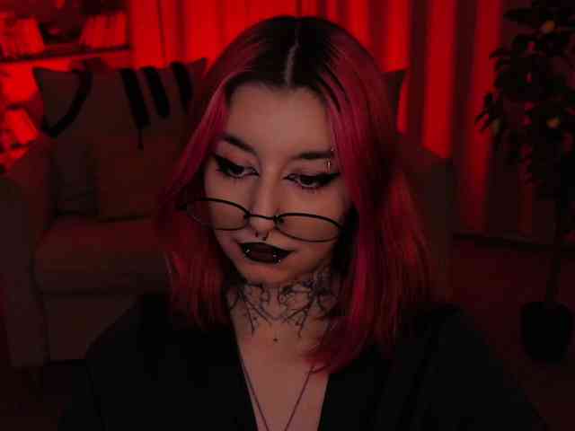 MistressMarcelline webcam