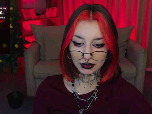 MistressMarcelline webcam