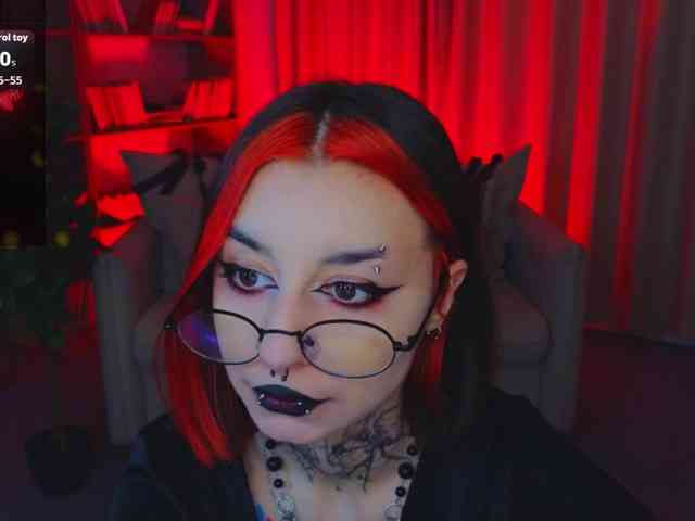MistressMarcelline webcam