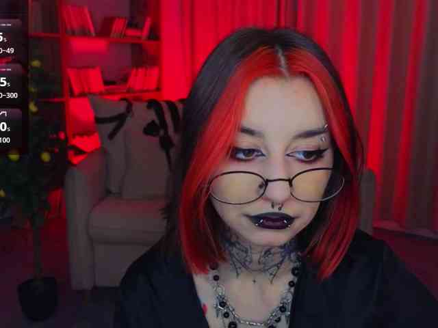 MistressMarcelline webcam