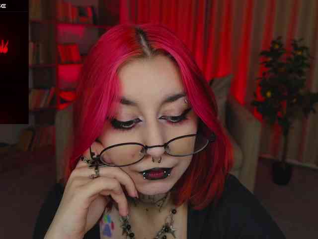 MistressMarcelline webcam