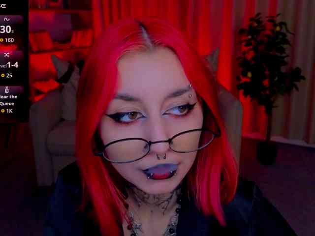 MistressMarcelline webcam