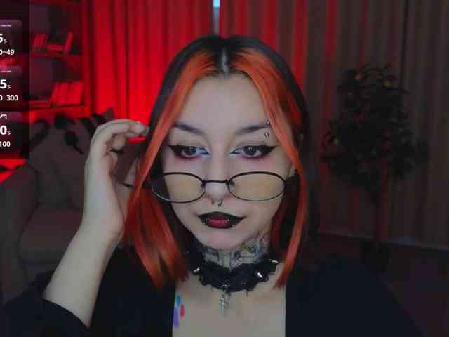 MistressMarcelline webcam