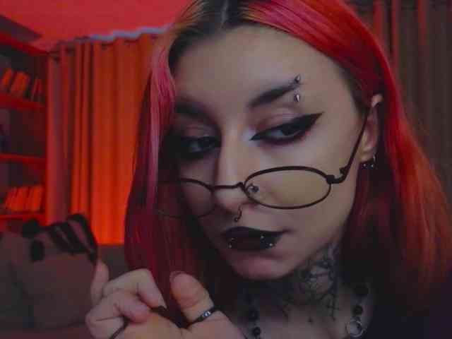MistressMarcelline webcam