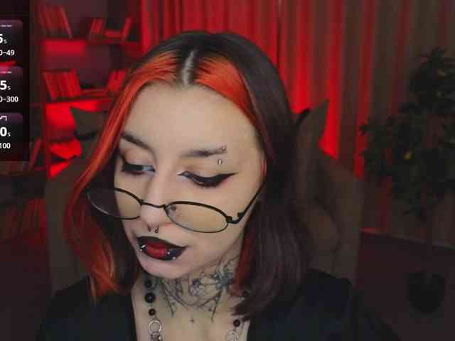 MistressMarcelline webcam