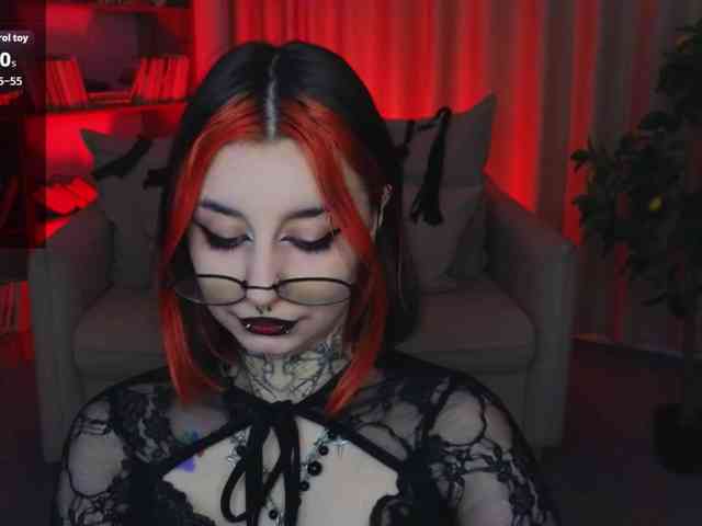 MistressMarcelline webcam