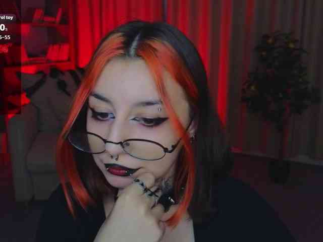 MistressMarcelline webcam
