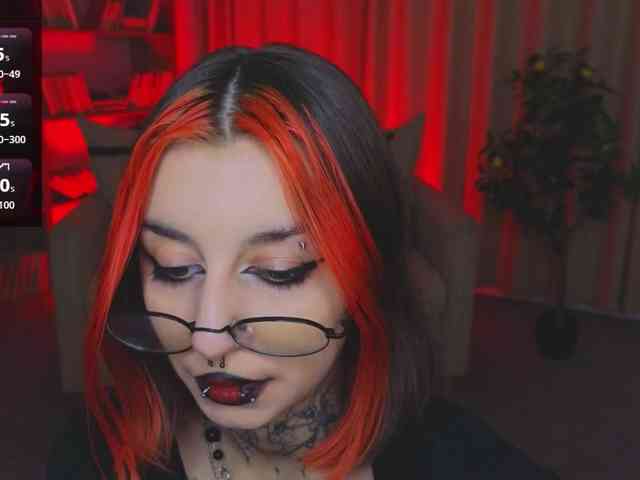 MistressMarcelline webcam